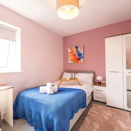 度假居 10 Bedroom 8 Bathroom House Sleeps 15