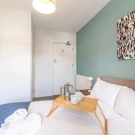 Сasa de vacaciones 10 Bedroom 8 Bathroom House Sleeps 15 *