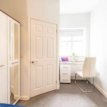 Сasa de vacaciones 10 Bedroom 8 Bathroom House Sleeps 15