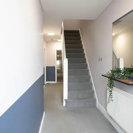 Сasa de vacaciones 10 Bedroom 8 Bathroom House Sleeps 15 *