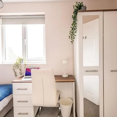 Сasa de vacaciones 10 Bedroom 8 Bathroom House Sleeps 15 *