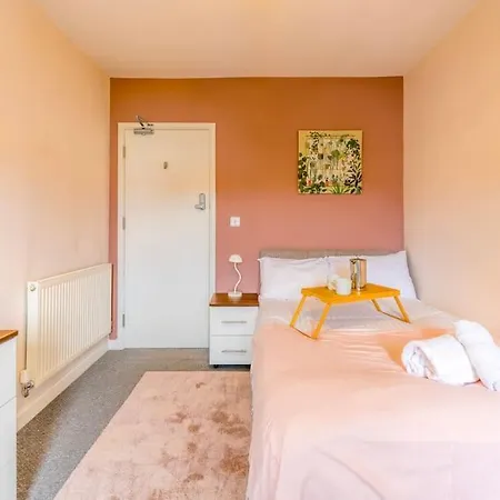 10 Bedroom 8 Bathroom House Sleeps 15